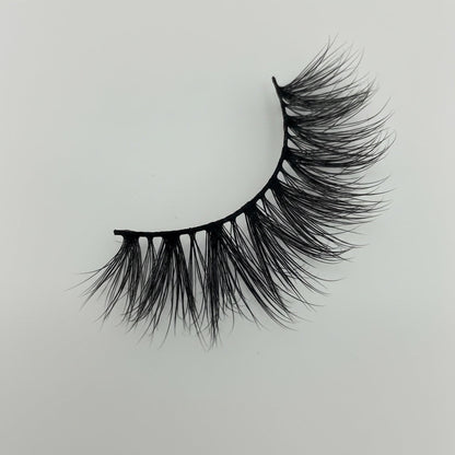 AQueenzDen Goddess Real Mink Fluffy Lashes - full, voluminous, handmade, cruelty-free mink lashes.