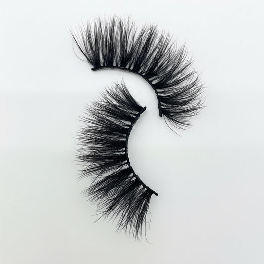 AQueenzDen Lux Real Mink Fluffy Lashes - full, voluminous, handcrafted, cruelty-free mink false lashes.